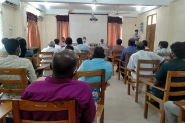 இழுவை வலை தடைச் சட்டத்தை கடந்த ஆட்சியில் பயன்படுத்தாதது ஏன்? - அமைச்சர் டக்ளஸ் கேள்வி