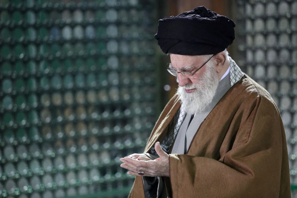 அமெரிக்க செனட்டரின் பேச்சால் பரபரப்பு! ஈரானில் தொடரும் பதற்றம் | Us Issues Stern Warning To Iran S Leadership