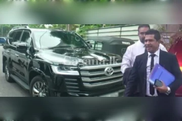 සුජීව සේනසිංහ ගේ V8 රථයේ රස පරීක්ෂක වාර්තාව ප්‍රමාදයි.. රස පරීක්ෂකට සිහිකැඳවීමක්..