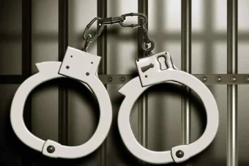 இலஞ்சம் கோரிய இடைத்தரகர் கைது