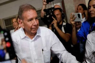 අපේ ඡන්ද ජර මර අස්සේ, විපක්ෂ නායකවරයෙක් දේශපාලන සරණාගතභාවය පතා ස්පාඤ්ඤය ට