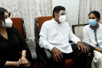 பாகிஸ்தானில் கொல்லப்பட்ட  பிரியந்த வீட்டிற்கு சஜித் குழு விஜயம்