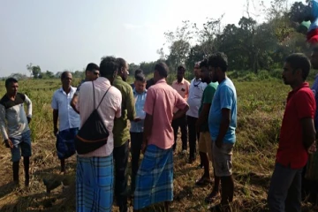 வவுனியா, வடக்கில் தனிநபரால் குளம் ஆக்கிரமிக்கப்படுவதாக மக்கள் குற்றச்சாட்டு