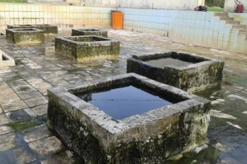 இலங்கையில் இப்படி ஒரு அதிசயம் நிறைந்த வினோத கிணறா?