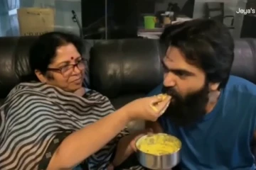 நடிகர் சிம்புவுக்கு ஊட்டிவிடும் அவரின் அம்மா..! இணையத்தில் வேகமாக பரவும் வீடியோ, பதிவு..