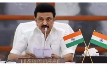 144 உயிர்களை காப்பாற்றிய விமானிகள் - விமானம் பாதுகாப்பாகத் தரையிறங்கியதும் முதல்வர் சொன்ன வார்த்தை!