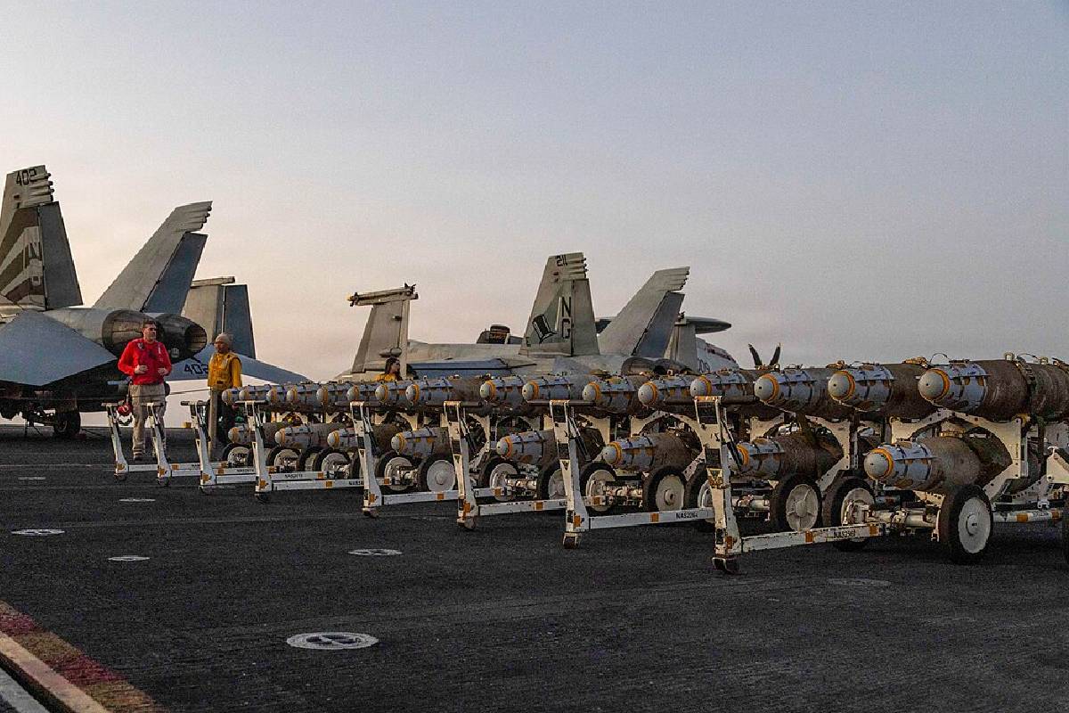 ஈரானுக்கு எதிரானப் போரில் ட்ரம்ப் நிர்வாகம் இதுவரை செலவிட்ட தொகை... விரிவானத் தகவல் | Us Iran War Money Spent So Far