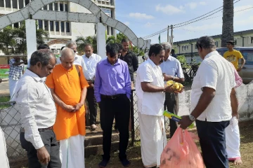 உலகத் தமிழாராய்ச்சி படுகொலை நினைவேந்தல் இருபிரிவாக யாழில் அனுஷ்டிப்பு (படங்கள்)
