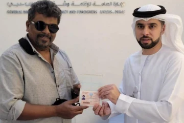 முதல் தமிழ் நடிகனாக இதைப் பெற்றதில் எனக்கு மகிழ்ச்சி! பார்த்திபன் வெளியிட்ட புகைப்படம்: குவியும் வாழ்த்துக்கள்