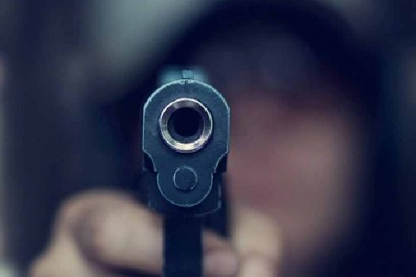 சந்தேகநபர் ஒருவர் சுட்டுப் படுகொலை | One Suspect Shot Dead