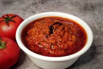 நாவில் எச்சில் ஊற வைக்கும் சுவையான தக்காளி ஊறுகாய் செய்வது எப்படி.?