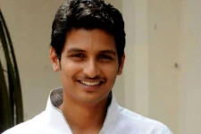 உச்சக்கட்ட கொண்டாட்டத்தில் நடிகர் ஜீவா? அவருக்கு இவ்வளவு பெரிய மகனா? அப்பாவையும் மிஞ்சிய அழகு! தீயாய் பரவும் புகைப்படம்