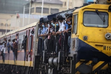 யாழில் இருந்து சென்ற தொடருந்தில் ஏற்பட்ட பரபரப்பு