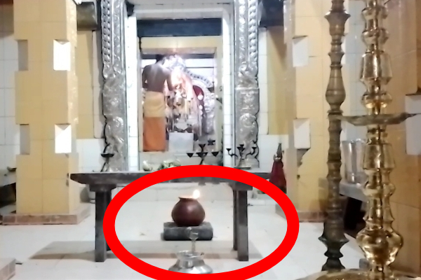 வரலாற்று சிறப்புமிக்க செல்வச்சந்நிதியான் ஆலய ஆடி குளிர்த்தி; கடல்நீரில் விளக்கெரியும் அற்புத நிகழ்வு! | Selvachannidhiyan Temple Sea Water Lamp
