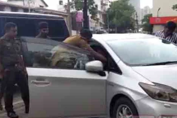 கார் ஒன்றுடன் சந்தேகநபர் கைது
