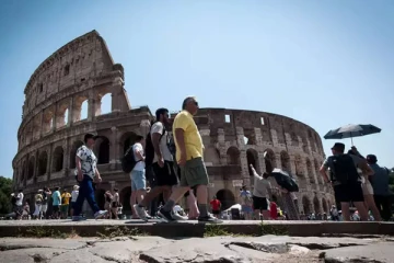 சுற்றுலா சென்ற இடத்தில் சுவிஸ் இளம்பெண் செய்த தவறு: கமெராவில் சிக்கிய காட்சி