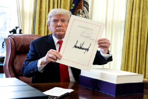 அடங்க மறுக்கும் ட்ரம்ப் : புதிய வரி விதிப்புகளை வெளியிடப்போவதாக அறிவிப்பு | New Tax Measures In The Coming Months Trump