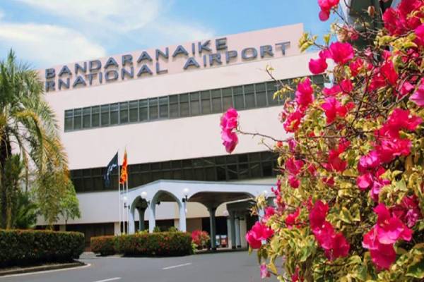 இலங்கையர்களுக்கு வெளிநாட்டு ஆசைக்காட்டி ஏமாற்றிய பெண் கைது | Woman Arrested Fraudulent Foreign Agency