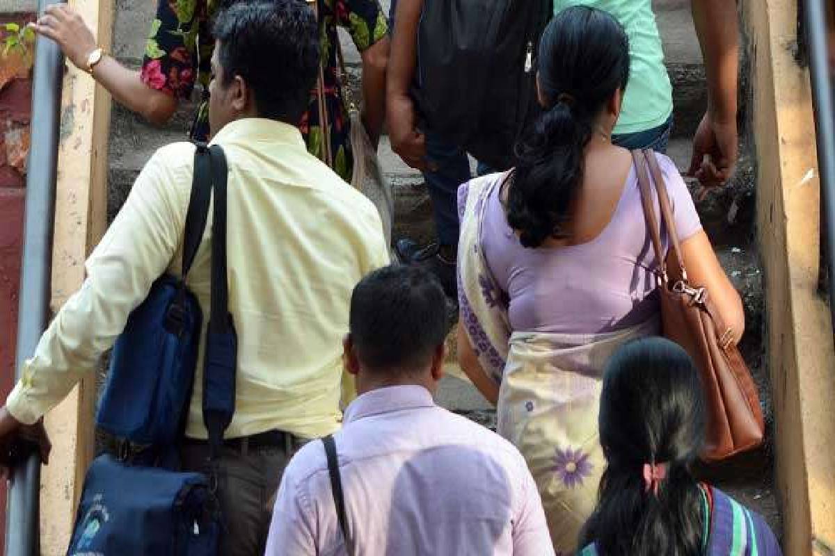அதிகரித்துச் செல்லும் இளைஞர்களுக்கான வேலைவாய்ப்பின்மை : முதலிடம் பிடித்த இளம் பெண்கள் | Youth Unemployment Hits 17 8 Rises To 22 4 Women அதிகரித்துச் செல்லும் இளைஞர்களுக்கான வேலைவாய்ப்பின்மை : முதலிடம் பிடித்த இளம் பெண்கள் | Youth Unemployment Hits 17 8 Rises To 22 4 Women
