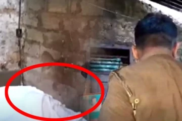 கிராம உத்தியோகத்தரின் பணிப்பகிஷ்கரிப்பு - சடலத்தை அடக்கம் செய்ய முடியாத நெருக்கடி