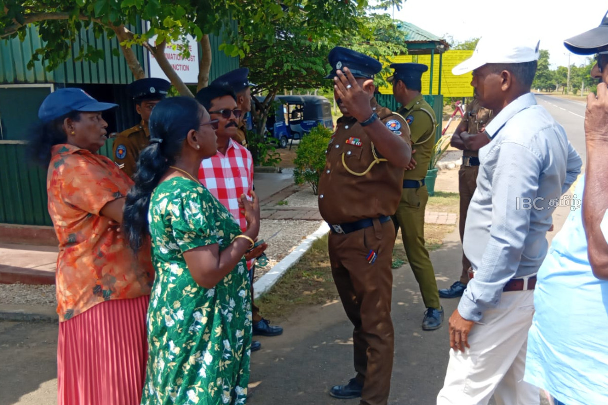 இராணுவத்தினர் வசமுள்ள காணி விடுவிப்பு கோரி பலாலியில் வெடித்த போராட்டம் | Protests Continue In Palali Demanding Land Release