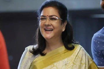 44 வயதில் இரண்டாவது கணவருடன் மகனை பெற்றெடுத்த நடிகை ஊர்வசி- இப்போது எப்படி உள்ளார் பாருங்க