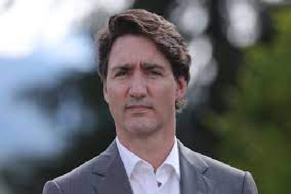 கனடாவில் 30,000 பேரை வெளியேற உத்தரவு | 30000 Evacuated In Canada