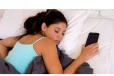 இரவில் தூங்கும் போது செல்போனை அருகில் வைத்து தூங்குகிறீர்களா ? உங்களுக்கான அலெர்ட்!