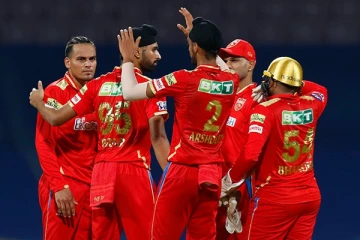 பந்து வீச்சில் கோட்டைவிட்ட ஆர்சிபி; தவான், ராஜபக்ச ஆட்டத்தால் பஞ்சாப் வெற்றி!