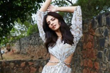 உடலை பற்றி படுமோசமாக பேசியவருக்கு மாளவிகா மோகனன் பதிலடி