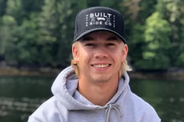 கிரேன் சரிந்து விபத்து: கதறும் 23 வயது இளைஞரின் குடும்பம்