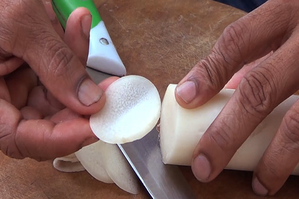 வயிற்றை சுத்தப்படுத்தி குளிர்ச்சியாக்கும் பச்சடி - இப்படி செய்து சாப்பிட்டு பாருங்க | Clean Stomach Reduce Heat Banana Stem Raita Recipe