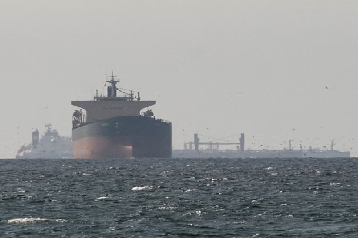செங்கடலில் பயணித்த 2 சவூதி கப்பல்கள் மீது தாக்குதல் | Two Saudi Ships Attacked In Red Sea