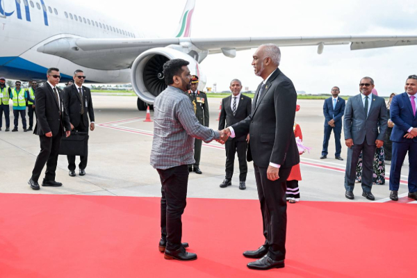 மாலைதீவில் ஜனாதிபதி அனுரவிற்கு சிறப்பான வரவேற்பு | President Anura Receives Warm Welcome In Maldives