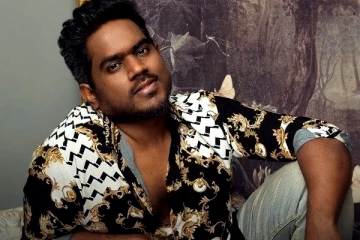 Photo Album: யுவன் சங்கர் ராஜா சின்ன வயசுல எப்படி இருக்காரு பாருங்க