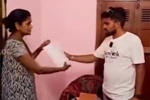 யாழில் சர்ச்சையை கிளப்பிய யூரியூபரை மடக்கிப் பிடித்த மக்கள்! | Sk Vloger Krishna Arrested