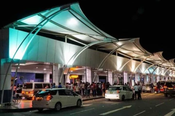 கட்டுநாயக்க விமான நிலையத்தில் 20 வயதுடைய இளைஞன் கைது