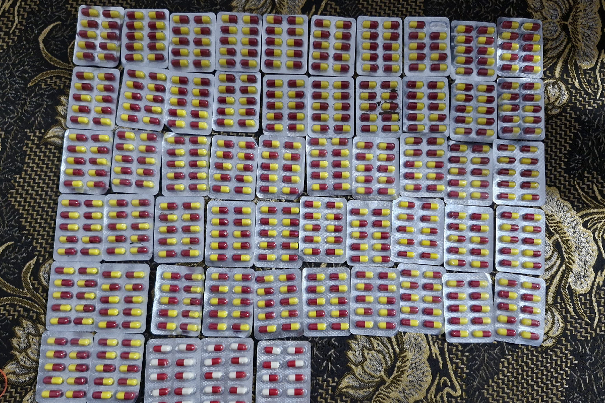 யாழில் இலட்சம் மதிப்புள்ள போதை மாத்திரைகளுடன் இளைஞன் கைது! | Youth Arrested With Drug In Jaffna