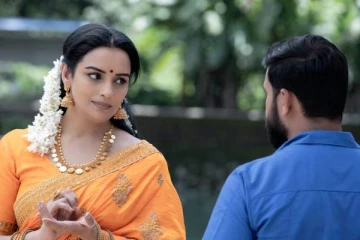 அந்த இடத்தில் பல முறை அடித்தார்.. ஒப்பானாக பேசிய 50 வயது நடிகை