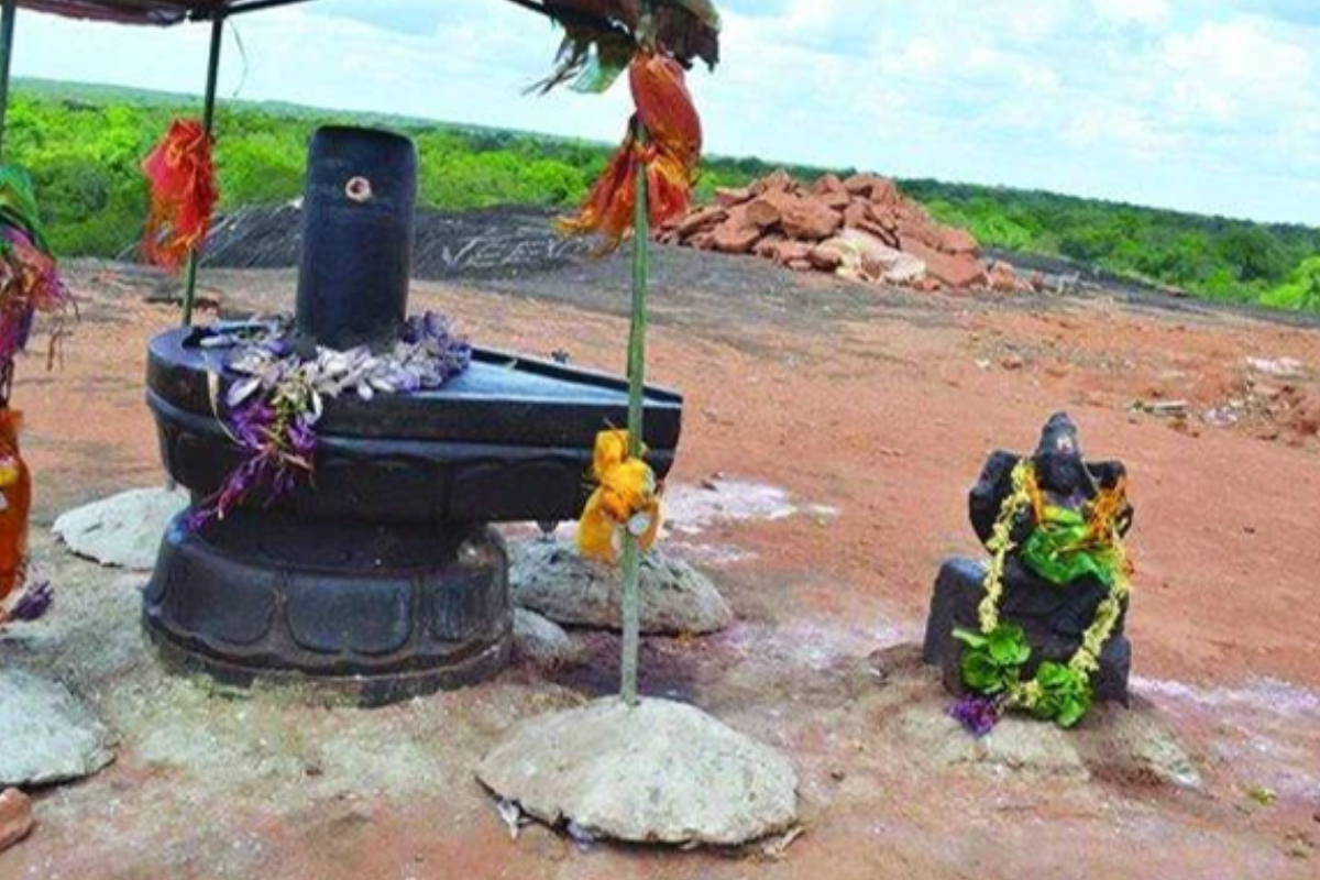 வெடுக்குநாறிமலையில் விசேட பௌத்த வழிபாடு : ஆலய நிர்வாகத்திற்கு எதிராக நீதிமன்றை நாடிய பொலிஸார் | Special Buddhist Worship At Vedukkunaari Malai வெடுக்குநாறிமலையில் விசேட பௌத்த வழிபாடு : ஆலய நிர்வாகத்திற்கு எதிராக நீதிமன்றை நாடிய பொலிஸார் | Special Buddhist Worship At Vedukkunaari Malai