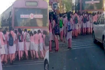 பேருந்தை தள்ளிய மாணவிகள் - சாரதி, நடத்துனருக்கு ஏற்பட்டநிலை