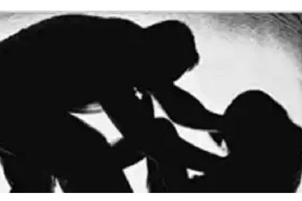 பெற்ற மகளையே பாலியல் வன்கொடுமை செய்த கொடூரத் தந்தை... - பதற வைக்கும் பரபரப்பு சம்பவம் - தமிழ்நாடு