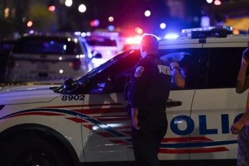 அமெரிக்காவில் மூவரை சுட்டு கொன்ற இளைஞனின் விபரீத முடிவு!