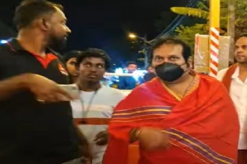 நல்லூர் கந்தன் ஆலயத்தில் தென்னிந்திய பாடகர் மனோ