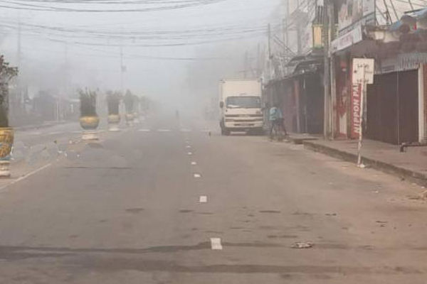 பல்வேறு அசெளசரியங்களை எதிர்நோக்கி வரும் திருகோணமலை மக்கள்! | Trincomalee Snow Public Fog Uncomfortable