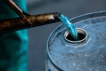 பக்கவாத நோய் குணமாக தாயை மண்ணெண்ணெய் குடிக்க வைத்த மகன்.., கடைசியில் ஏற்பட்ட விபரீதம்