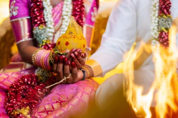 திருமணம் நிறுத்தப்பட்ட ஆத்திரம் ; சிறுமிக்கு அரங்கேறிய கொடூரம்; வாலிபர் தலைமறைவு