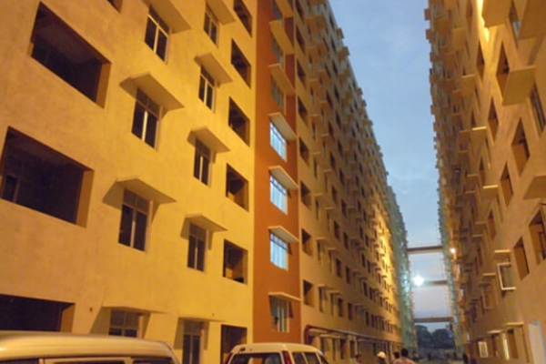 கொழும்பு தொடர்மாடி குடியிருப்பில் செயல்படும் பெரும் போதைப்பொருள் வலையமைப்பு | Sources Caught Selling Drugs In Colombo கொழும்பு தொடர்மாடி குடியிருப்பில் செயல்படும் பெரும் போதைப்பொருள் வலையமைப்பு | Sources Caught Selling Drugs In Colombo