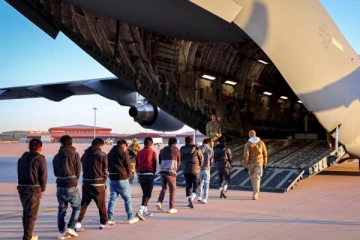 அமெரிக்காவில் இருந்து சட்டவிரோத குடியேறிகள் ருவாண்டாவுக்கு நாடு கடத்தல்!