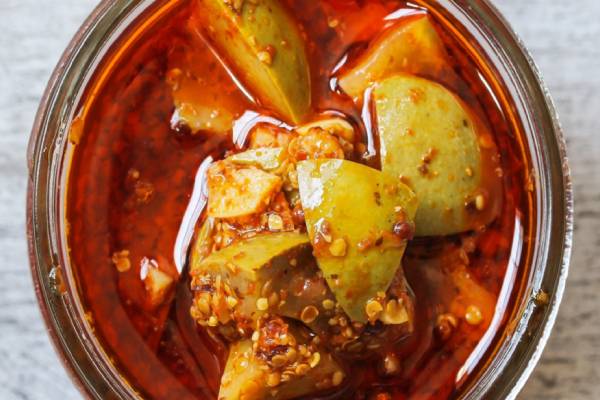 ஆடி மாத பலன்கள்: இந்த 4 பொருட்களை திருமணம் முடித்த மகளுக்கு தவறியும் கொடுக்காதீங்க | Things Not To Give To A Newly Married Daughter